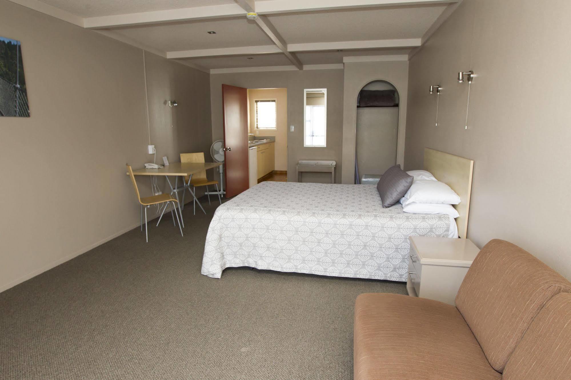Motel Aspen Manor Hamilton