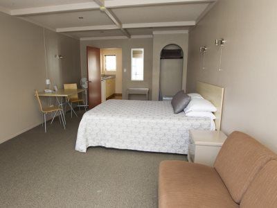 Aspen Manor Hamilton
